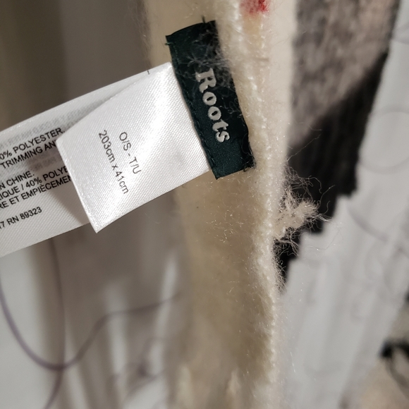 Buffalo Check Roots Scarf - Picture 2 of 2